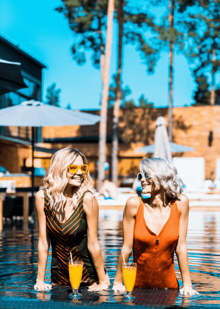 Pool & sun